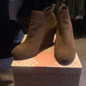 GB-Gianni Bini wedge booties  FLASH SALE!!!❤️